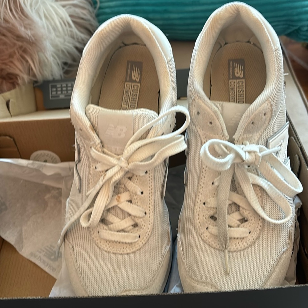 New Balance women’s sneaker